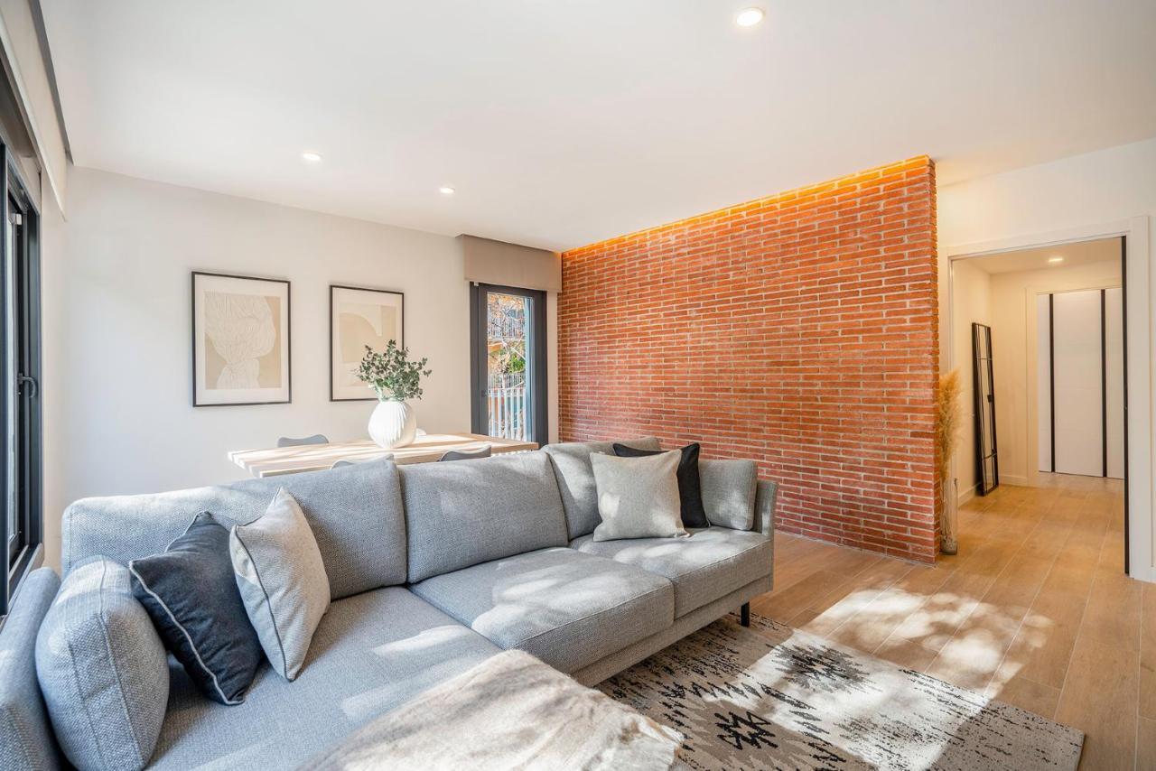Apartsnoubcn Equador Les Corts บาร์เซโลนา ภายนอก รูปภาพ