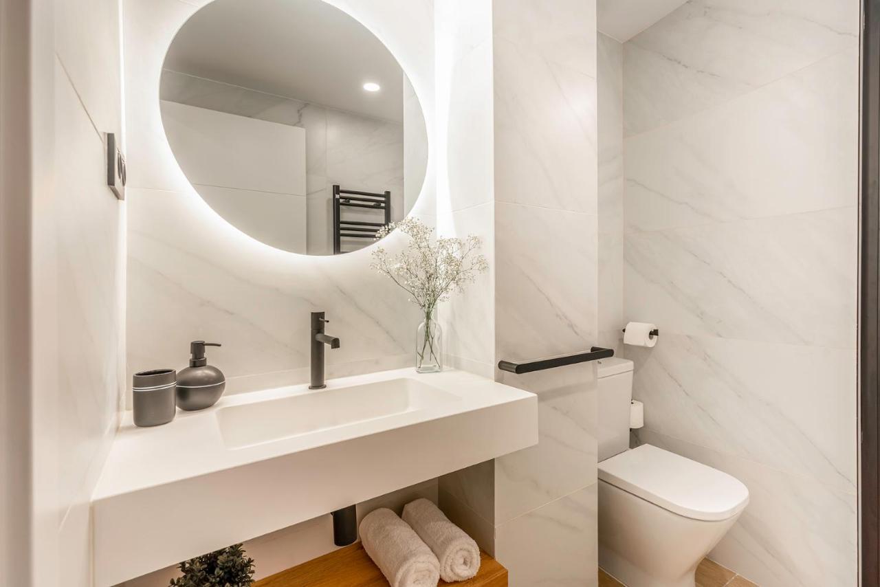 Apartsnoubcn Equador Les Corts บาร์เซโลนา ภายนอก รูปภาพ